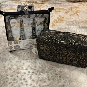 Accessory bag black/ gold metallic w 3 hand creams and valet tray blk velvet